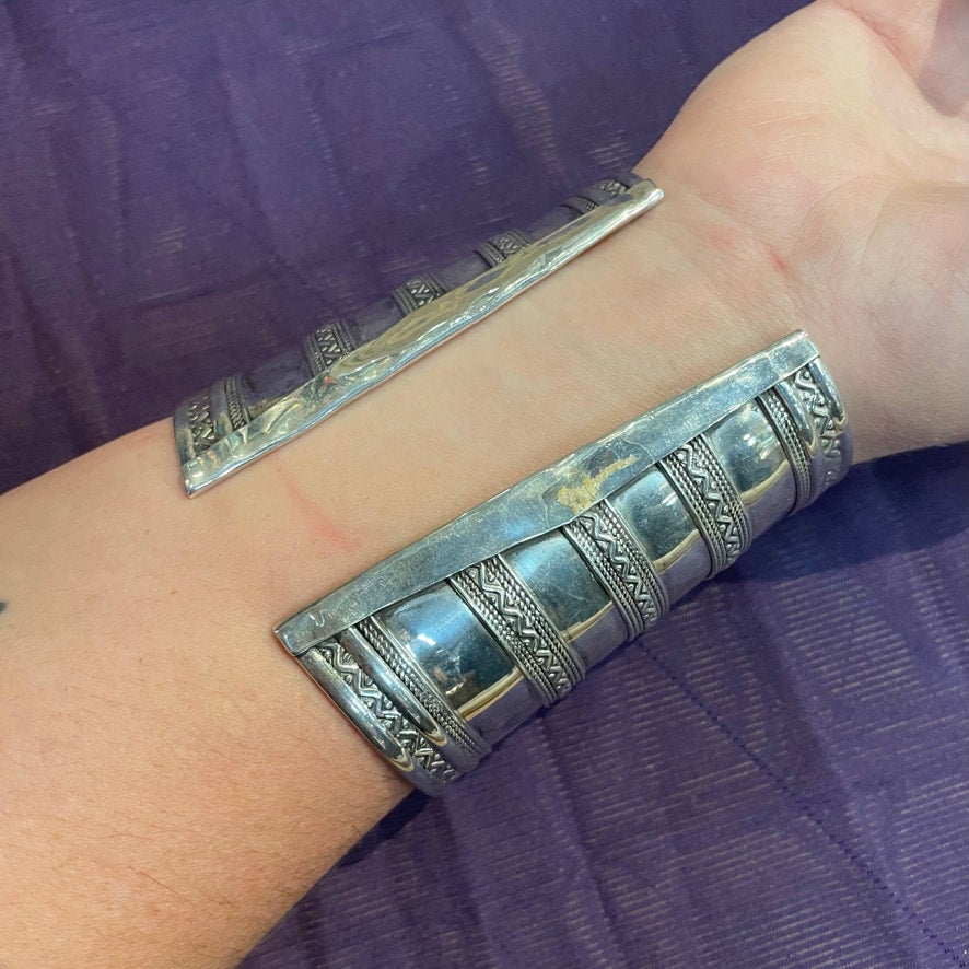 Silver plated cuff top bracelet